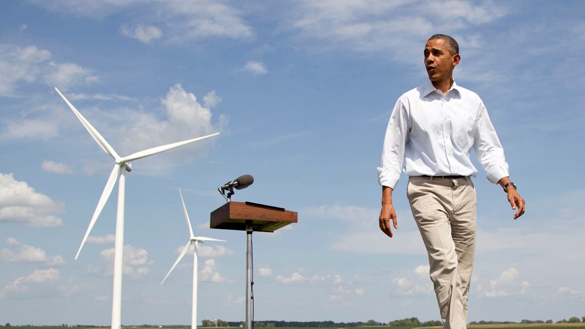 articles/2012/10/11/vampire-diaries-star-ian-somerhalder-on-america-s-energy-crisis/energy-crisis-election-somerhalder-tease2_ys0qnr