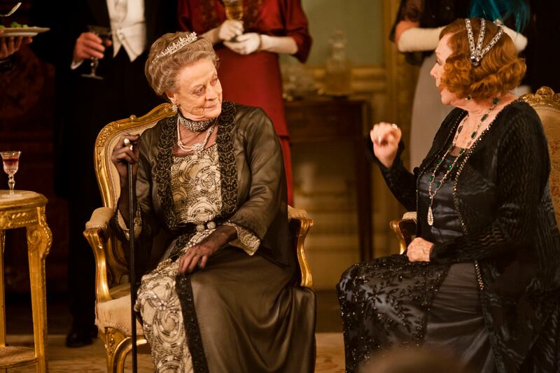 galleries/2013/07/18/2013-emmy-nominations-announced-photos/2013-emmy-nominations-maggie-smith_icpyuz