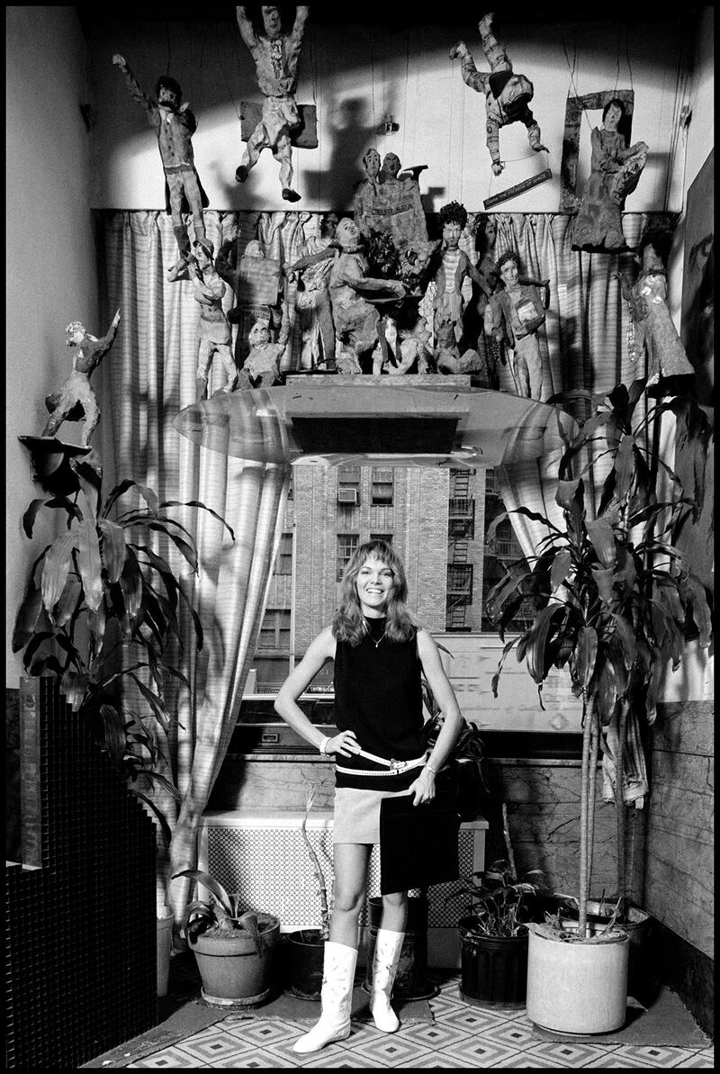 galleries/2013/08/04/marilyn-monroe-more-celebrities-at-new-york-city-hotels-photos/gal-celeb-nyc-hotels-6_sax4vo