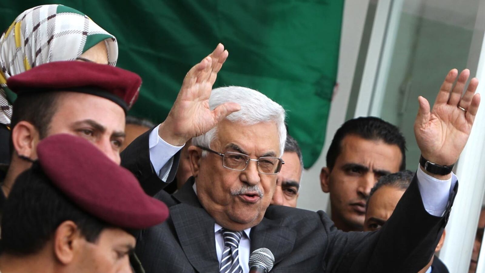 cheats/2012/11/27/france-to-back-palestinian-statehood/france-palestine-un-bid-cheat_xufxsk