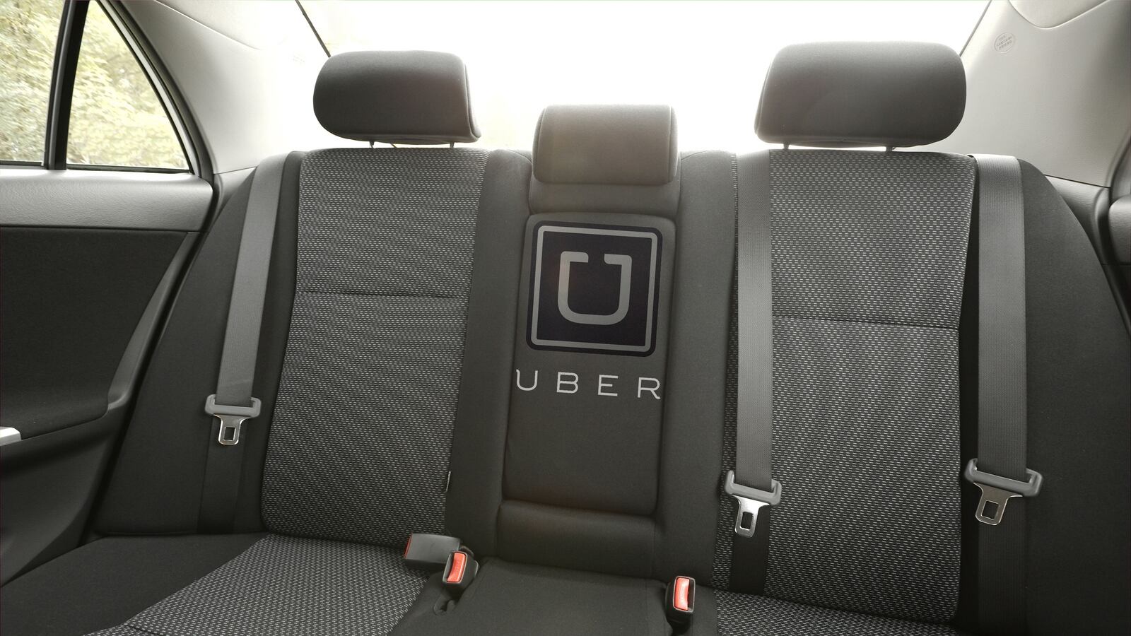 articles/2015/06/17/mom-wants-uber-to-pay-after-driver-molested-her-child/150617-zadrozny-uber-tease_zugthk