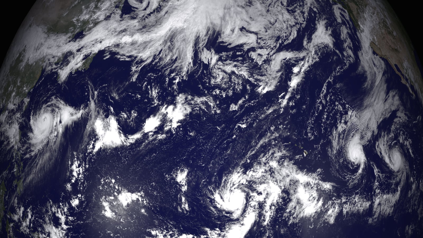 cheats/2014/08/09/hawaii-s-hurricane-iselle-downgraded/140807-hawaii-hurricane_pqs2jj