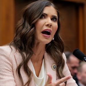 Kristi Noem Gavin Newsom