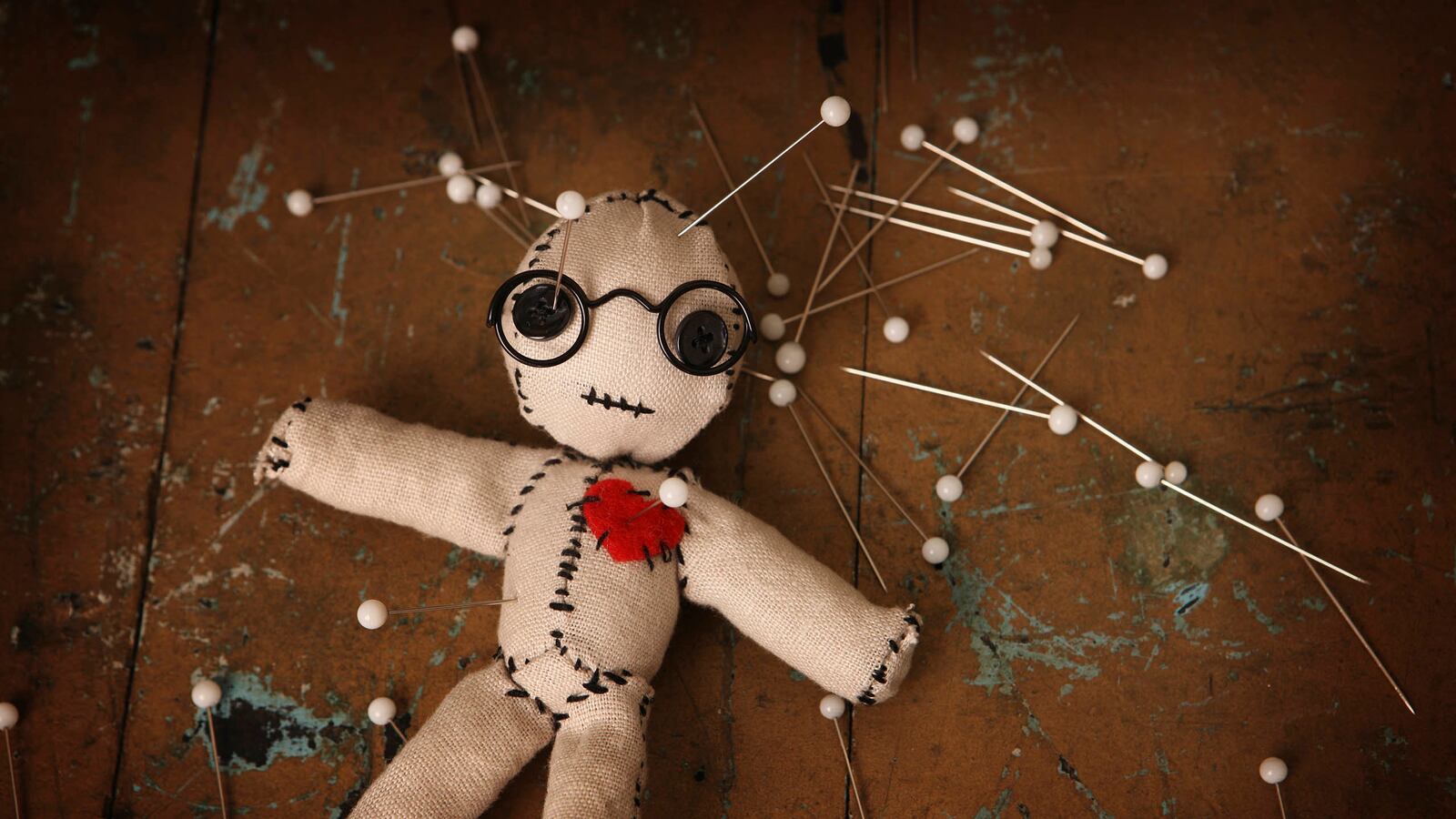 articles/2015/06/19/now-where-will-you-buy-a-curse-etsy-just-crossed-the-wrong-witches/150619-Keleman-etsy-witches-tease_pcqk7u