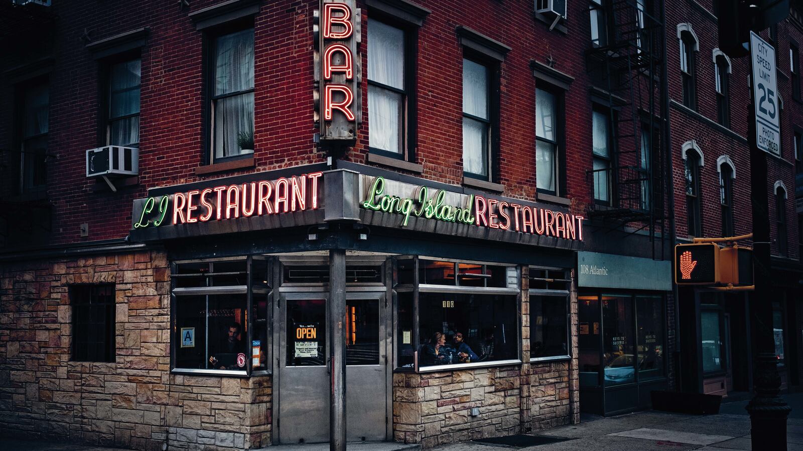 The_Long_Island_Bar_2_copy_gcyrbe