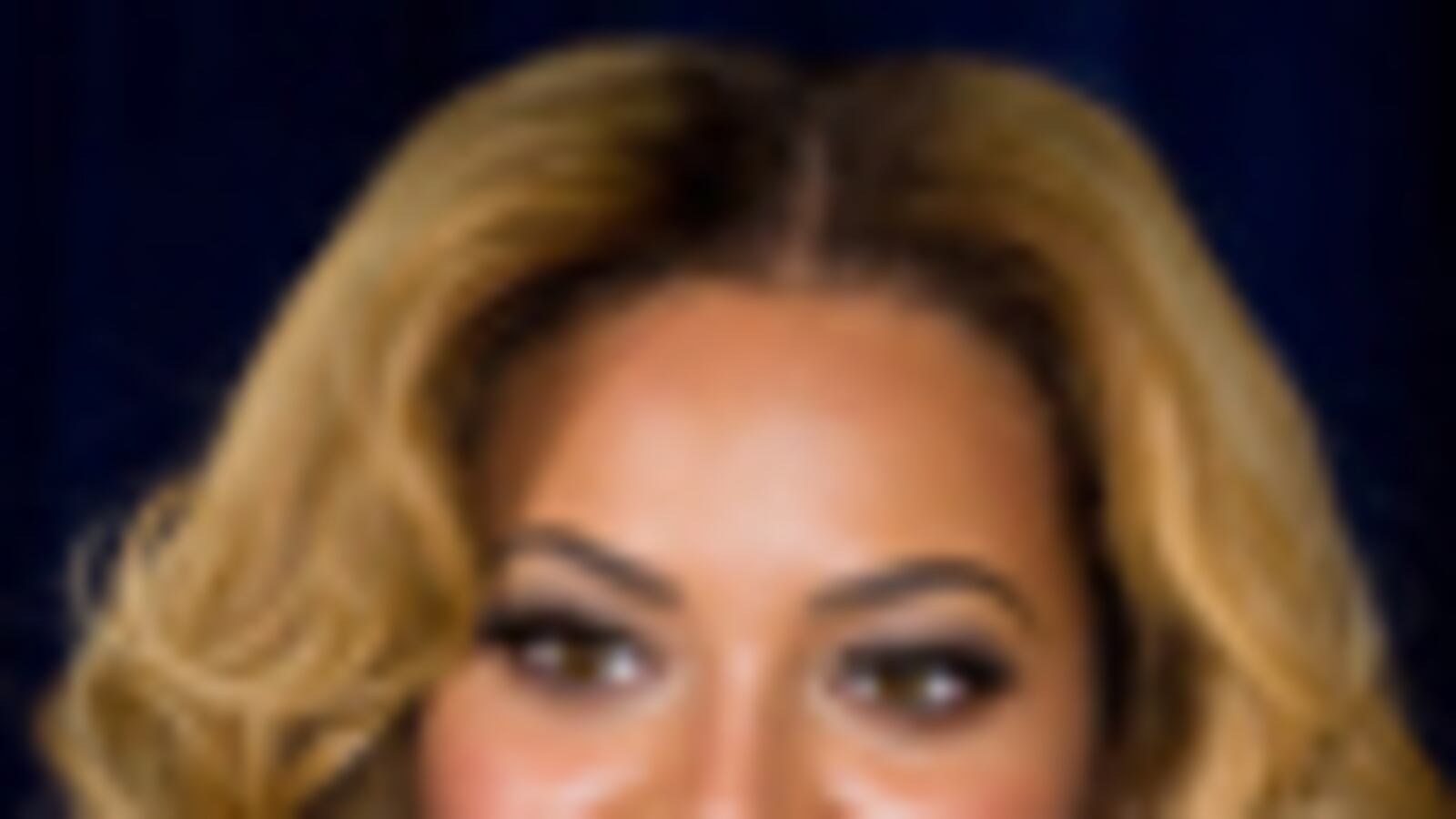 cheats/2011/01/20/eastwood-to-direct-beyonceacute-in-a-star-is-born/fashion---beyonce_orv4qd
