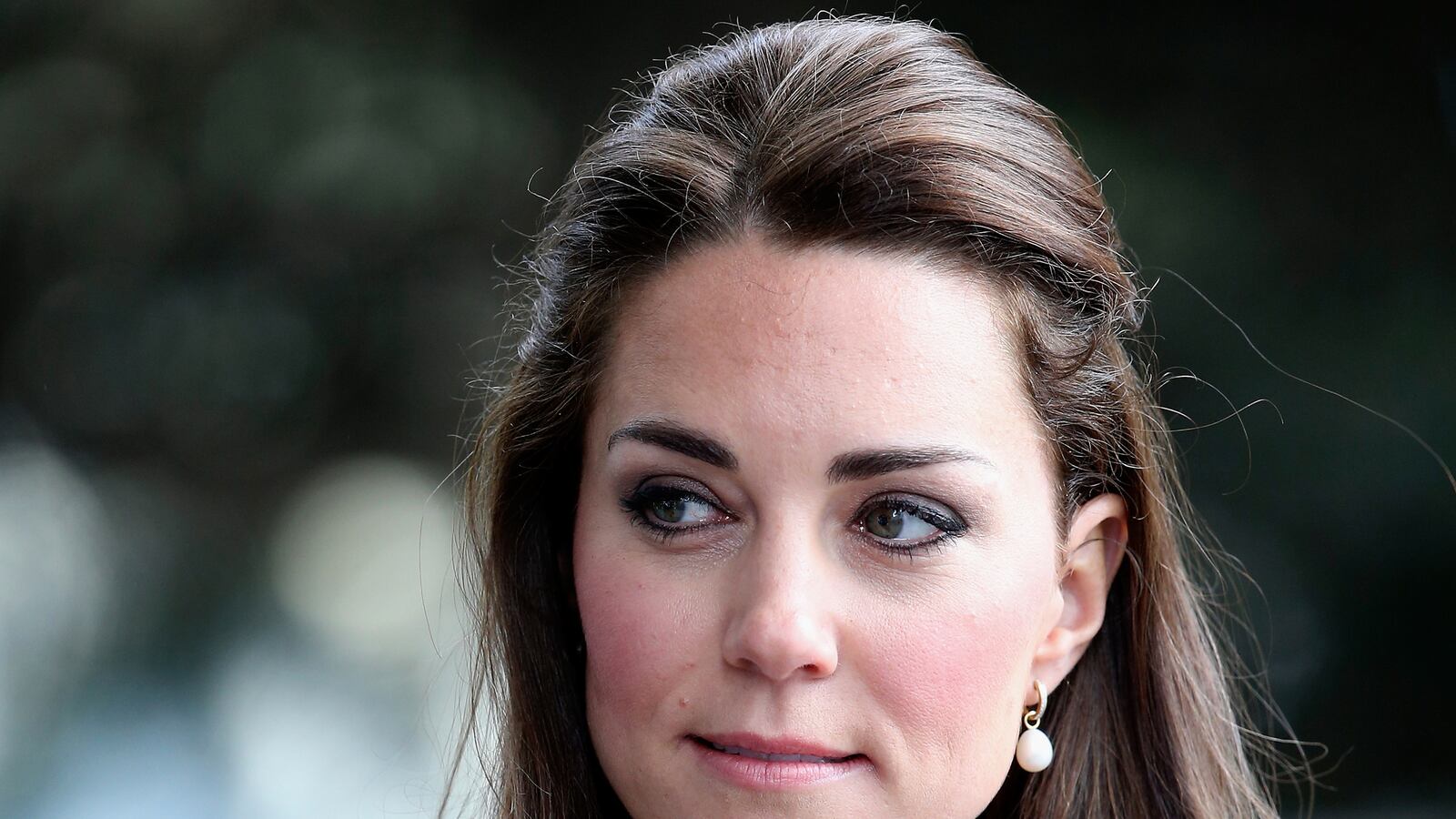 articles/2014/05/14/how-kate-s-phone-was-hacked-at-least-155-times/140514-kate-middleton-tease_dmhihq