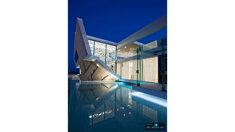 171008-mcnearney-omg-i-want-this-house-22_km1bvv