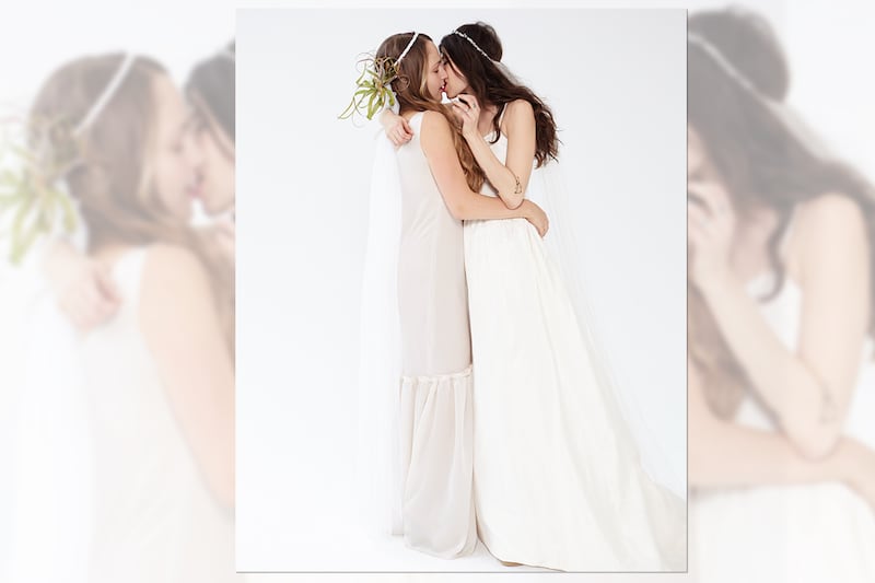 articles/2013/04/16/jemima-kirke-and-pamela-love-kiss-for-new-bridal-label-stone-fox-bride/130416-stone-fox-bride-tease_wedggj