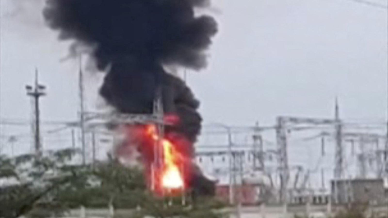 2022-08-16T075128Z_928710567_RC2JXV9YN1SI_RTRMADP_3_UKRAINE-CRISIS-CRIMEA-BLAST_ykn80n