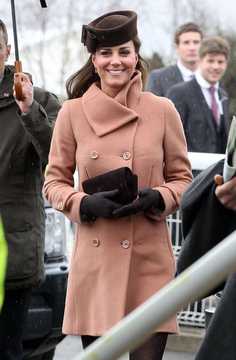 galleries/2010/12/10/kate-middleton-lookbook/kate-middleton-lookbook-mauve_tnynvj