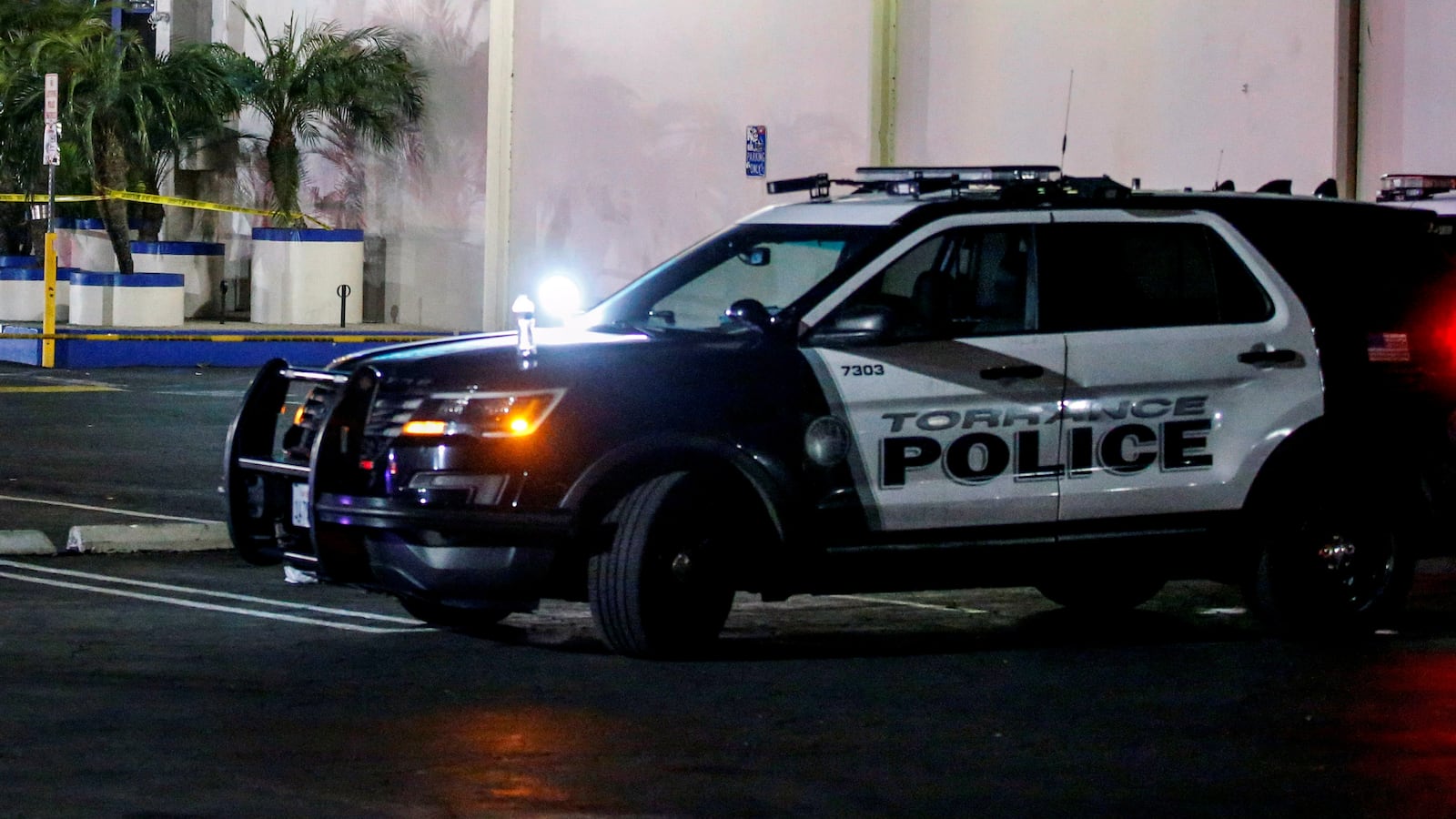 2019-01-05T150251Z_232311720_RC1141A7E970_RTRMADP_3_CALIFORNIA-SHOOTING_kzcvrw