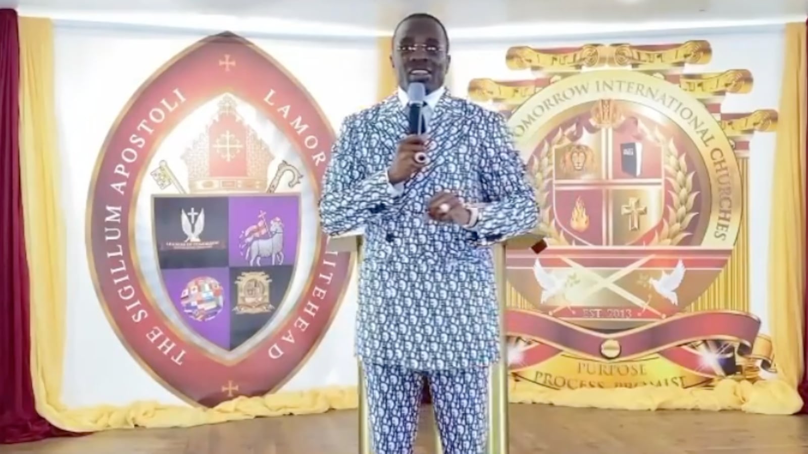 A screenshot of “Bling Bishop” Lamor Whitehead preaching