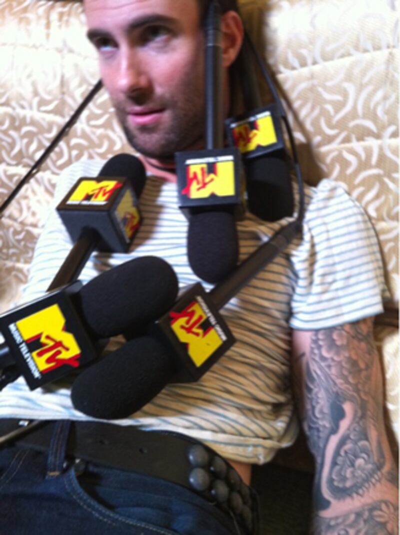 galleries/2010/09/10/best-celebrity-twit-pics/twitpi910---levine_qvkptt