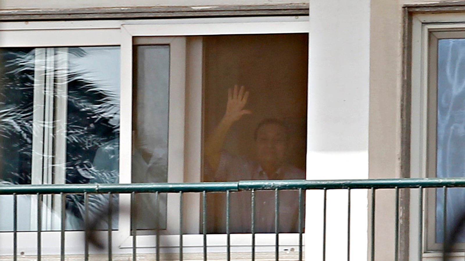 cheats/2014/05/21/mubarak-sentenced-to-3-years/140720-Mubarak-cheat_fyz7nw