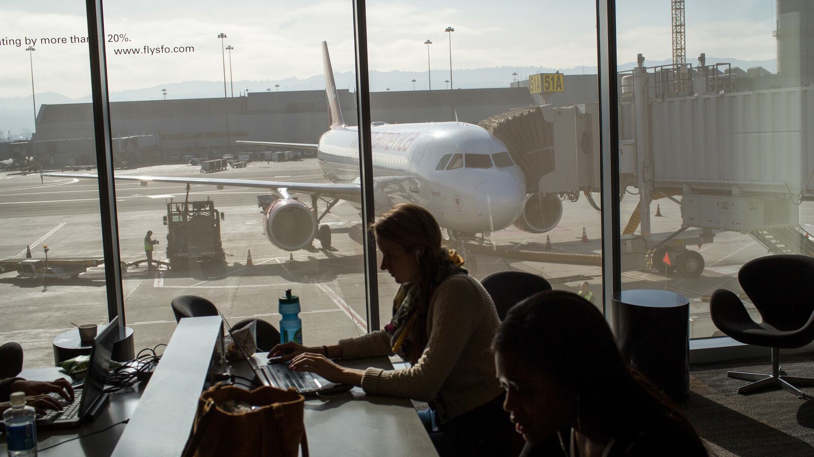 articles/2014/06/04/how-to-get-cheaper-tickets-live-like-a-local-and-other-great-travel-hacks/140527-travel-apps-kepnes-tease_xie4nv