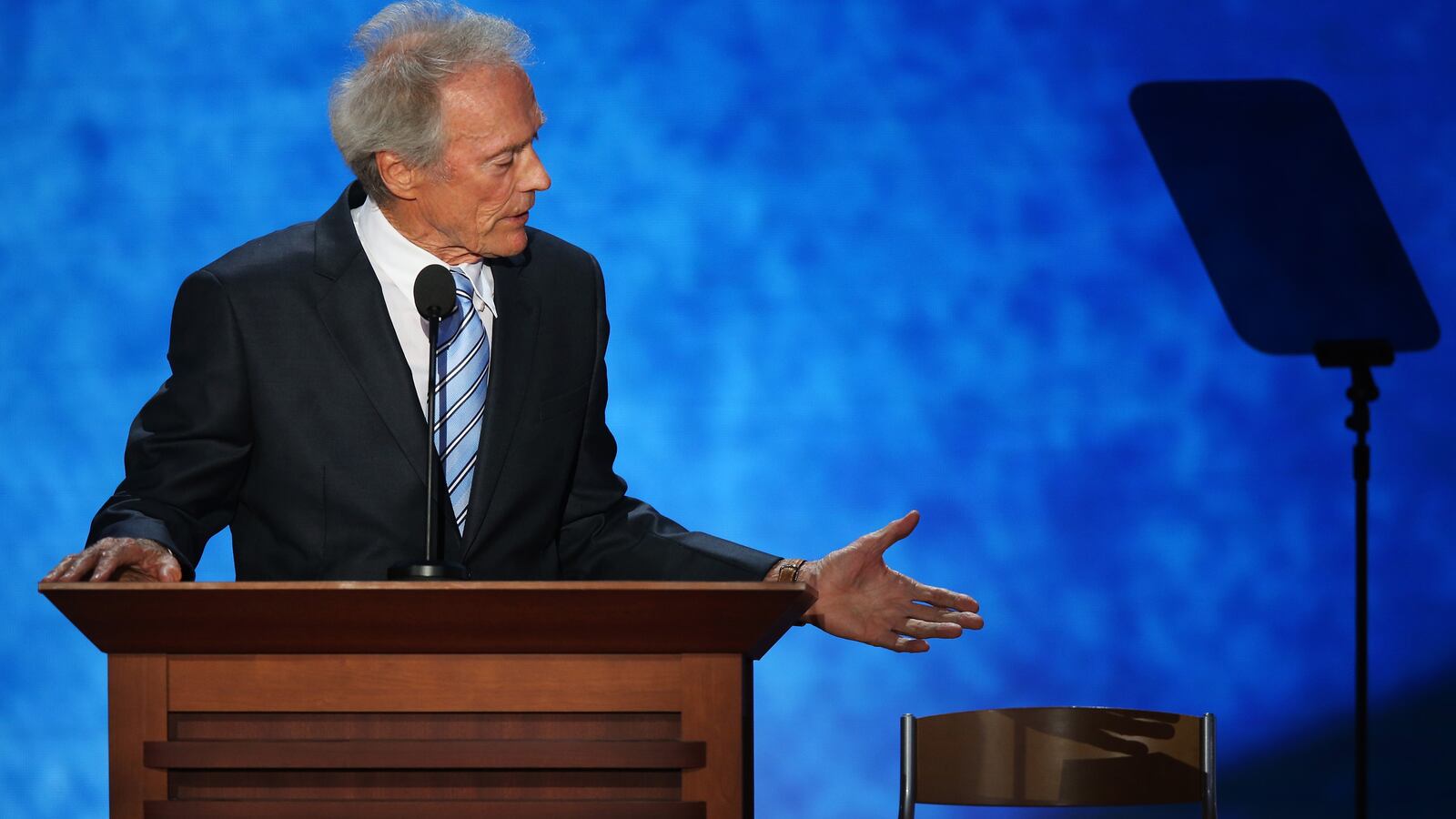 cheats/2013/02/06/clint-eastwood-s-chair-is-in-reince-priebus-office/130206-eastwood-rnc-chair-cheat_fqmdam