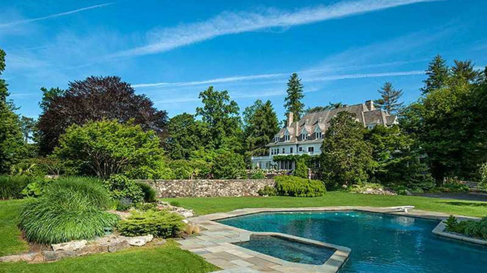 articles/2013/07/16/100-million-house-listings-return-with-a-vengeance/130716-cnbc-tease_wpsjpc