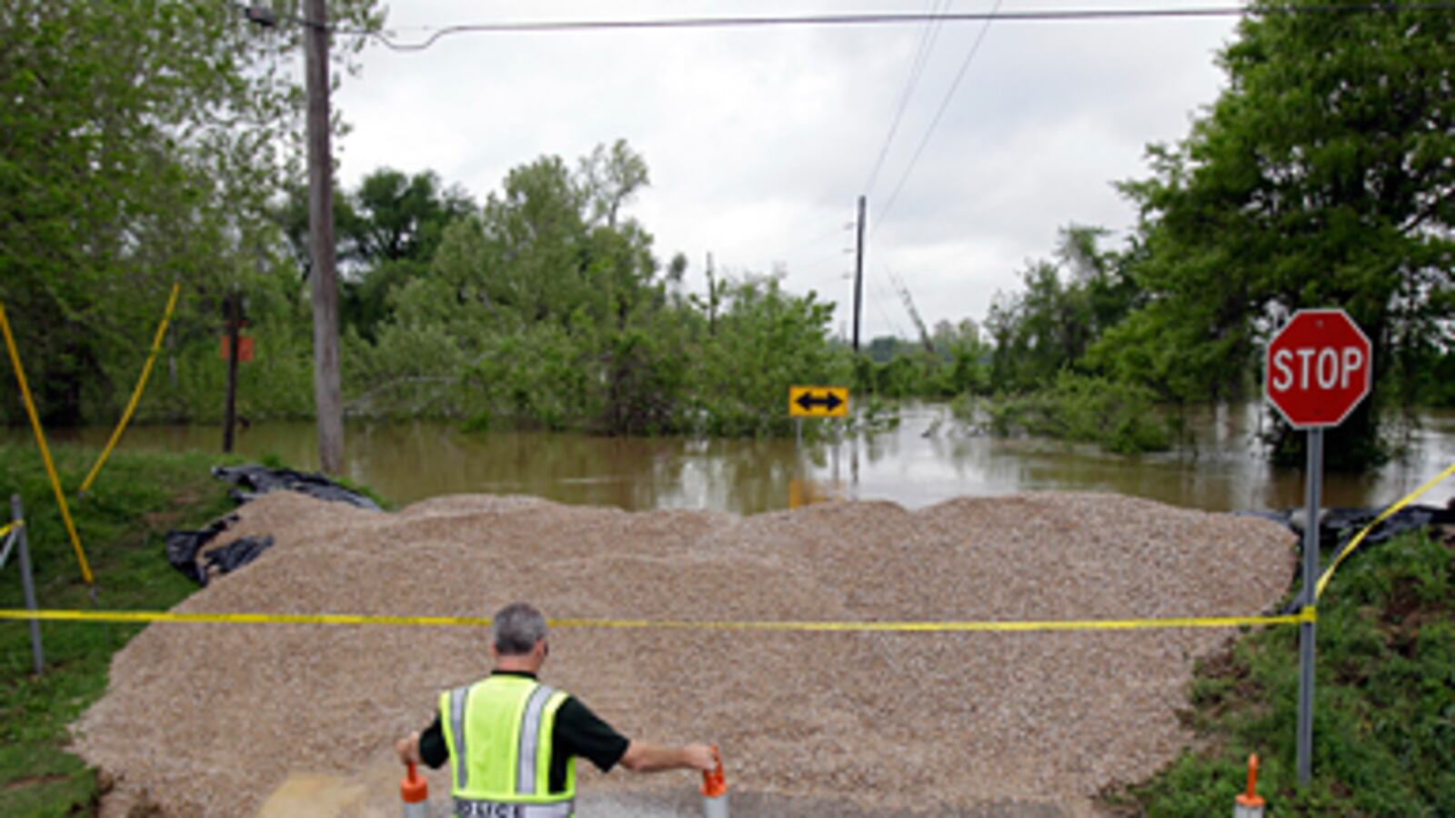 cheats/2011/04/26/levee-breaches-in-missouri/missouri-levee_xuzyeh