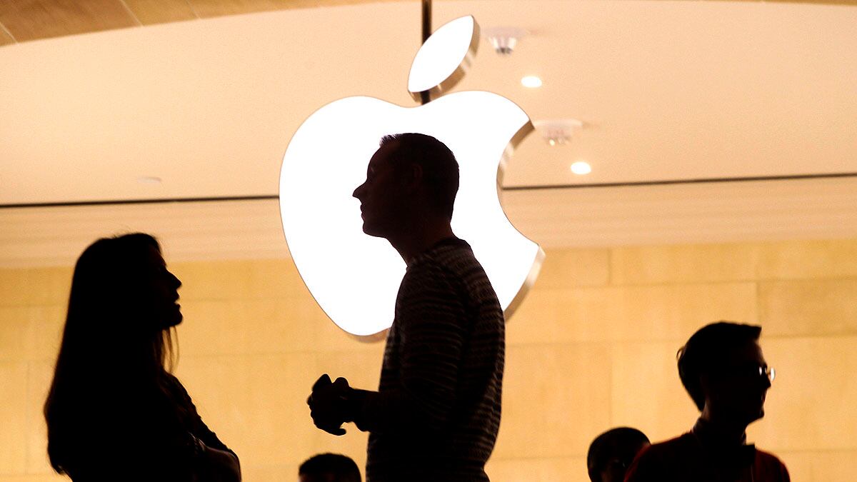 cheats/2012/03/15/apple-share-price-reaches-600/apple-store-600-cheat_mjpwa0