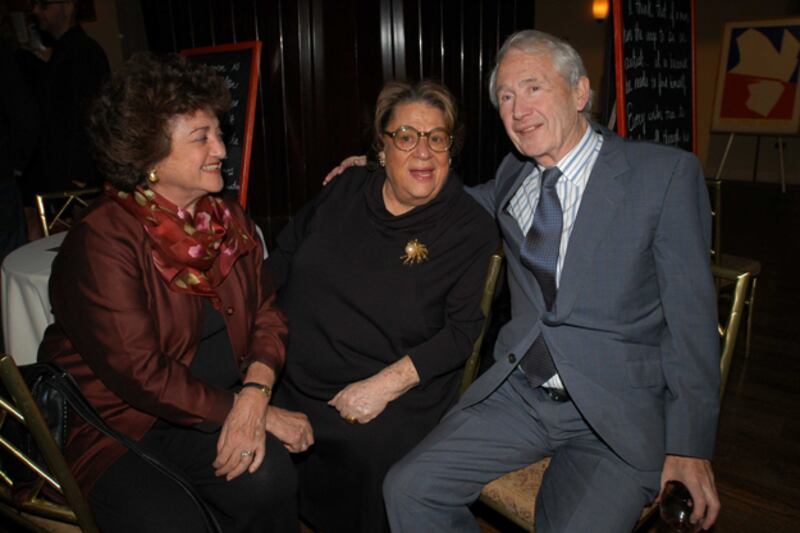 galleries/2010/12/04/elaine-kaufman-hostess-to-the-stars/elaines-3_yycmss