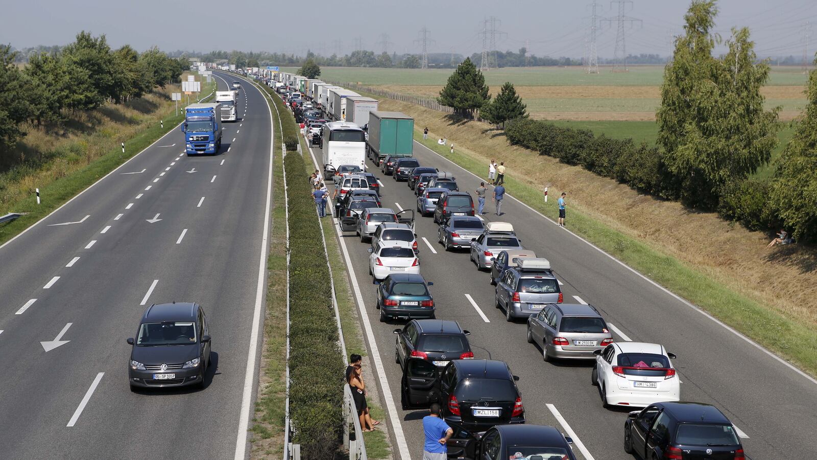 cheats/2015/08/31/16-mile-traffic-jam-from-austrian-road-checks/150831-traffic-cheat_eful1t
