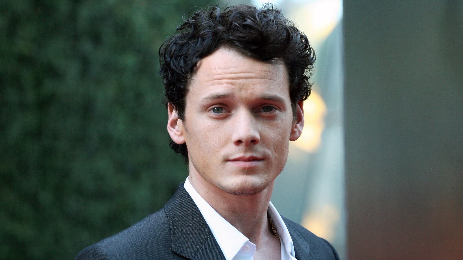 190808-yelchins-Anton-Yelchin-tease_rsuezj