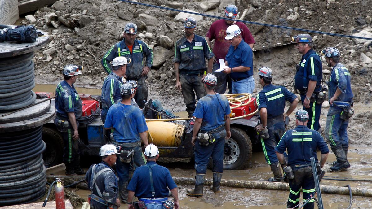 cheats/2011/06/21/3-rescued-from-kentucky-mine/kentucky-miners-rescue-110620_oweiwr
