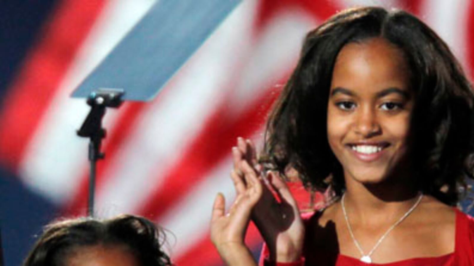 cheats/2009/01/03/malia-and-sasha-face-feeding-frenzy/obama-girls-sasha-and-malia_deurjz