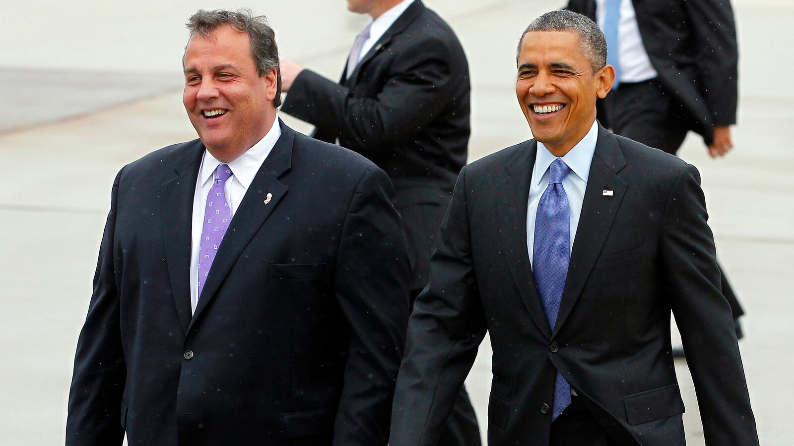 articles/2013/05/29/obama-escapes-scandals-in-new-jersey-but-what-s-in-it-for-christie/130528-christie-obama-freedlander-tease_ufbmjt