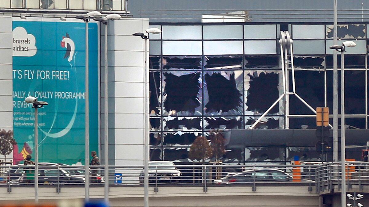 cheats/2016/04/15/u-k-terror-raid-tied-to-brussels-paris/160415-terror-cheat_soaukc