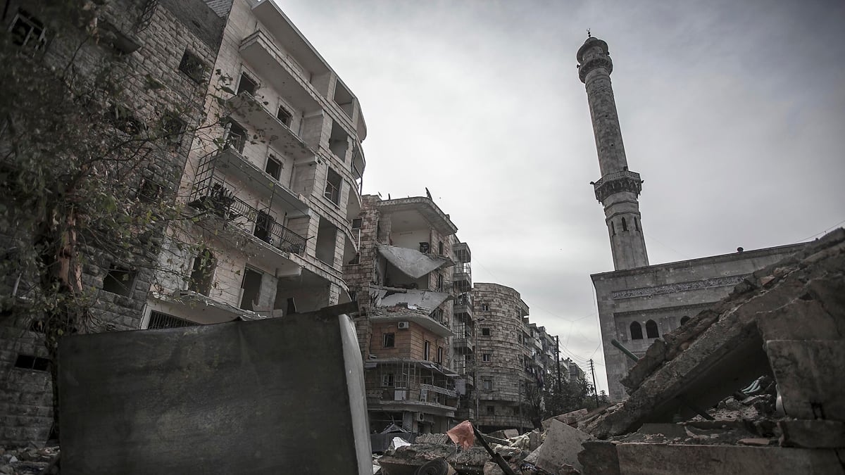 cheats/2012/10/29/syrian-planes-bomb-damascus/syria-planes-bomb-damascus-cheat_d7vf6v