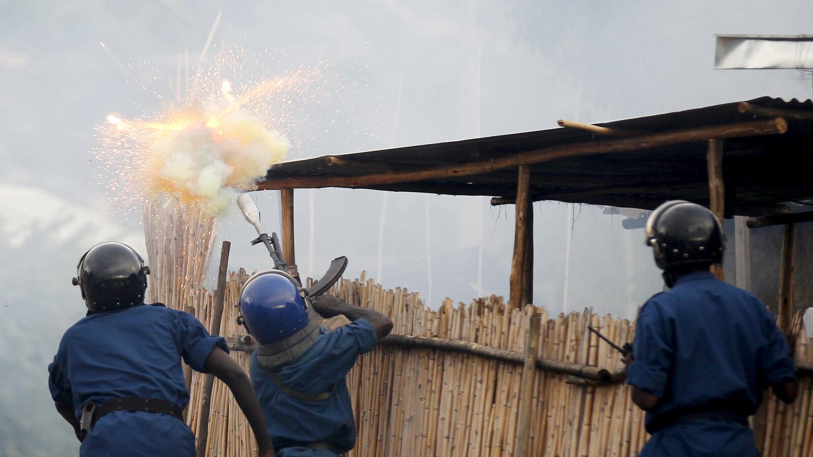 articles/2015/05/01/president-s-bid-for-third-term-fuels-fear-of-return-of-burundi-s-bloody-past/150430-shook-burundi-tease_apcoev