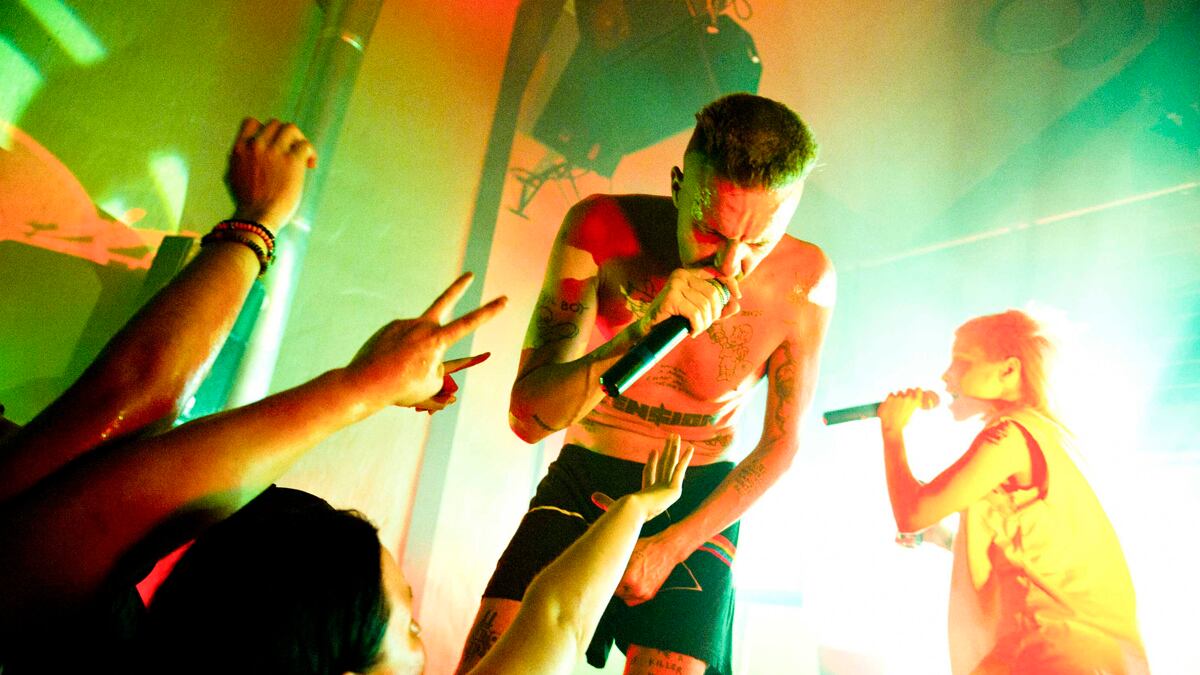 articles/2012/02/10/die-antwoord-raunchy-rap-duo-on-new-album-lisbeth-salander-offer/die-antwoord-stern_xo8gt0