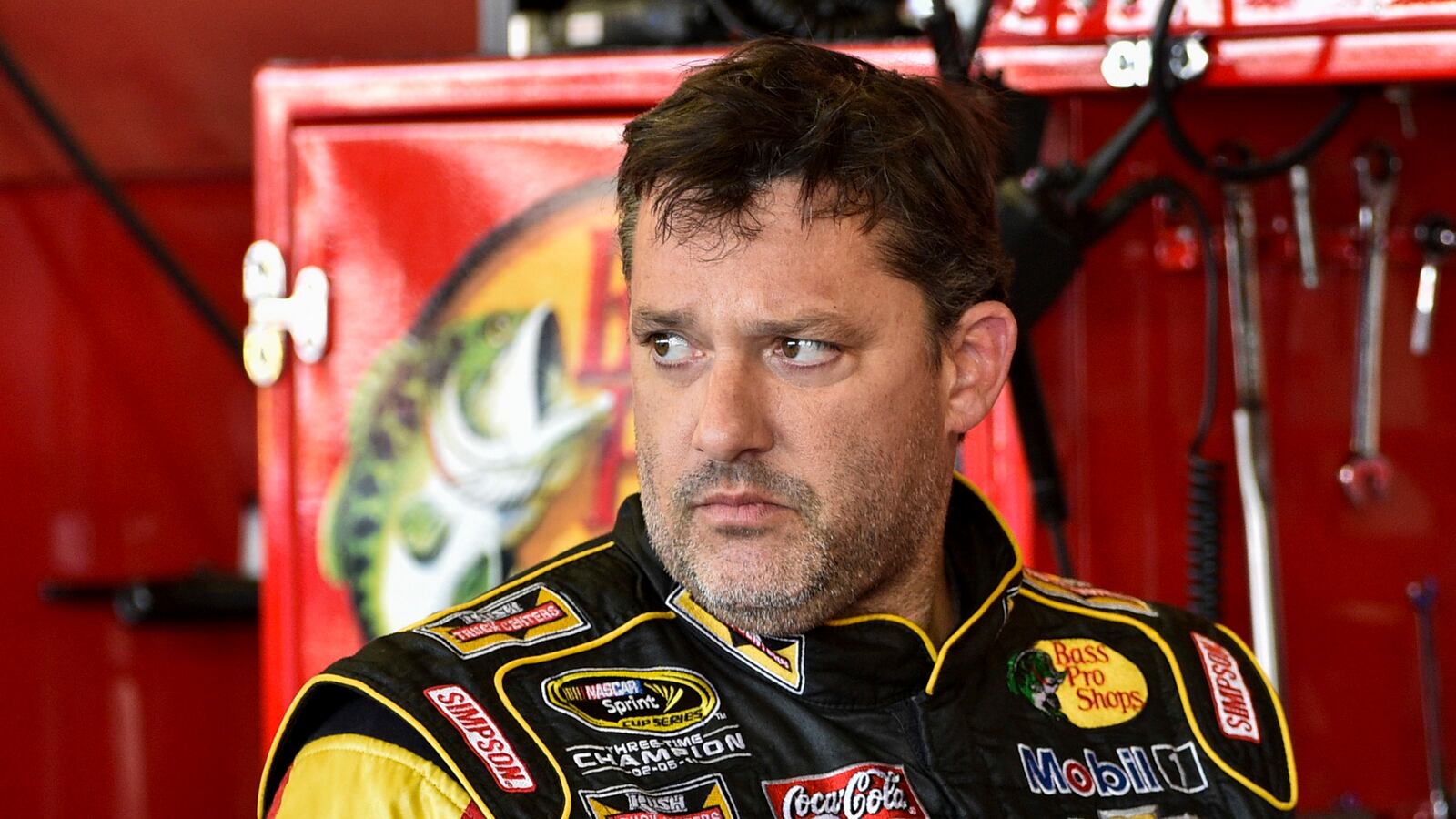 articles/2014/08/10/murder-or-accident-in-tony-stewart-s-nascar-scandal/140810-silverman-tony-stewart-tease_fe85i2