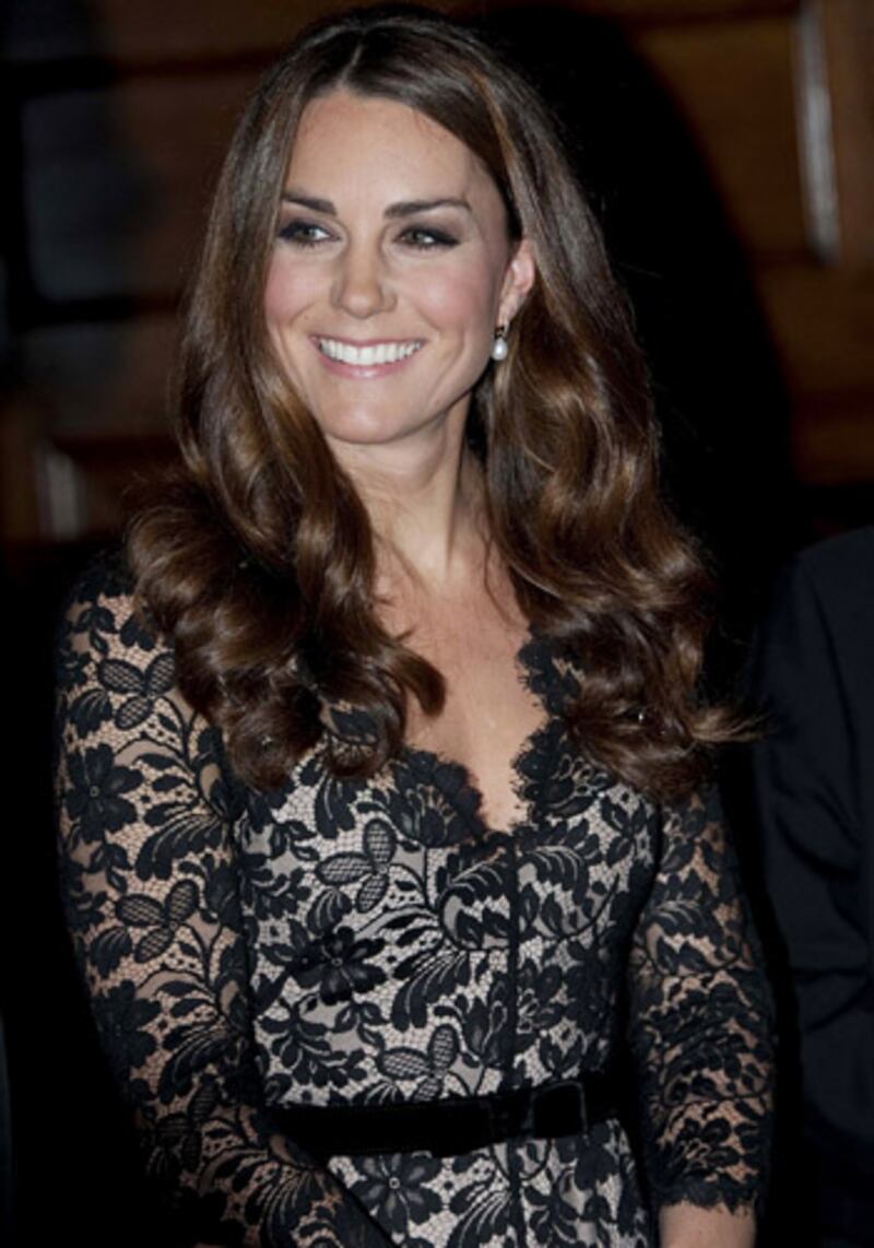 articles/2012/11/09/kate-middleton-recalls-her-first-nearly-nude-adventure/will-kate-sta2_ckwva9