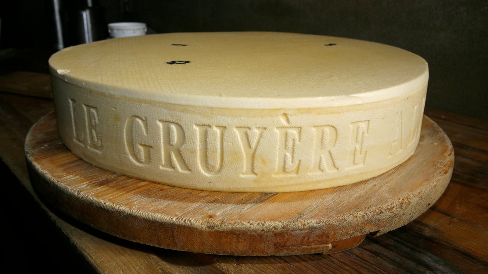 2007-09-14T120000Z_341307912_BM2DWDOWJMAA_RTRMADP_3_SWITZERLAND_ikic4e