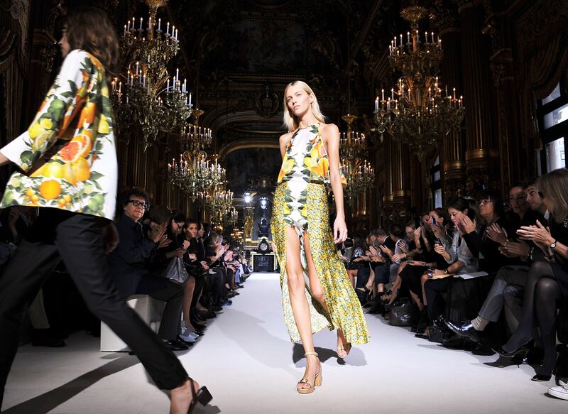 galleries/2010/10/06/paris-fashion-week-wrap/paris-fashion-week-106---mccartney_rceej7