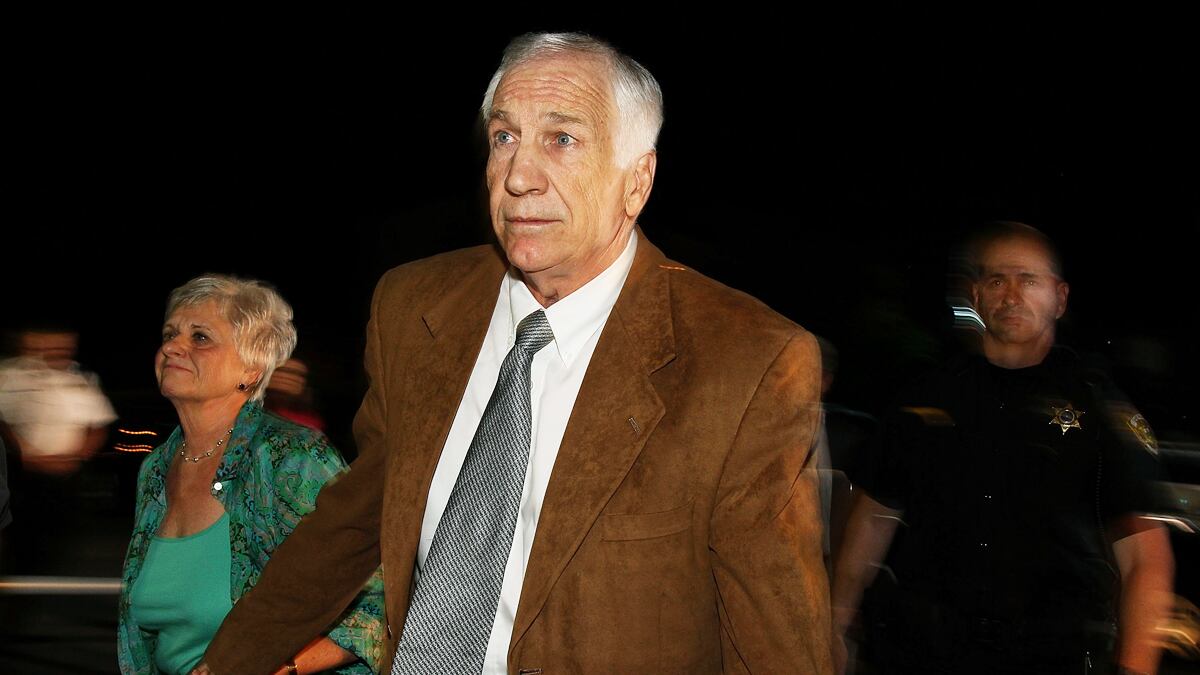 articles/2012/06/26/exclusive-the-untold-drama-of-the-jerry-sandusky-trial/sandusky-defender-dimond-tease_vvpsmh