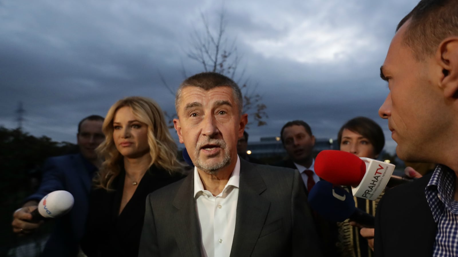 171021-czech-trump-babis-win-cheat_xlntrz
