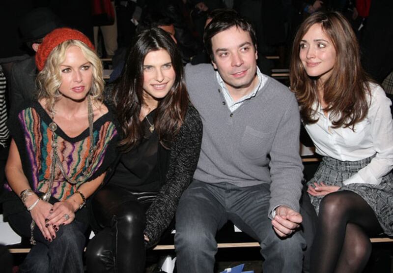 galleries/2009/02/16/fashion-week-front-row/fashion-front-row-12_awuacf