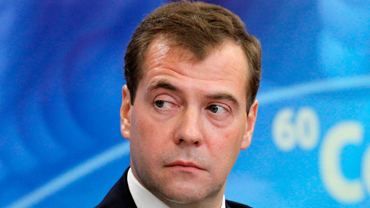 cheats/2011/09/26/medvedev-fires-finance-minister/medevdev-russia-cs_l0ihcc