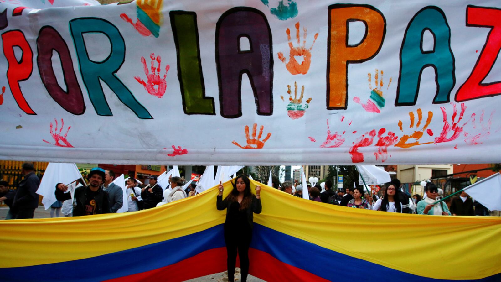 cheats/2016/12/01/colombia-approves-farc-peace-accord/161201-colombia-farc-peace-cheat_nmqeek