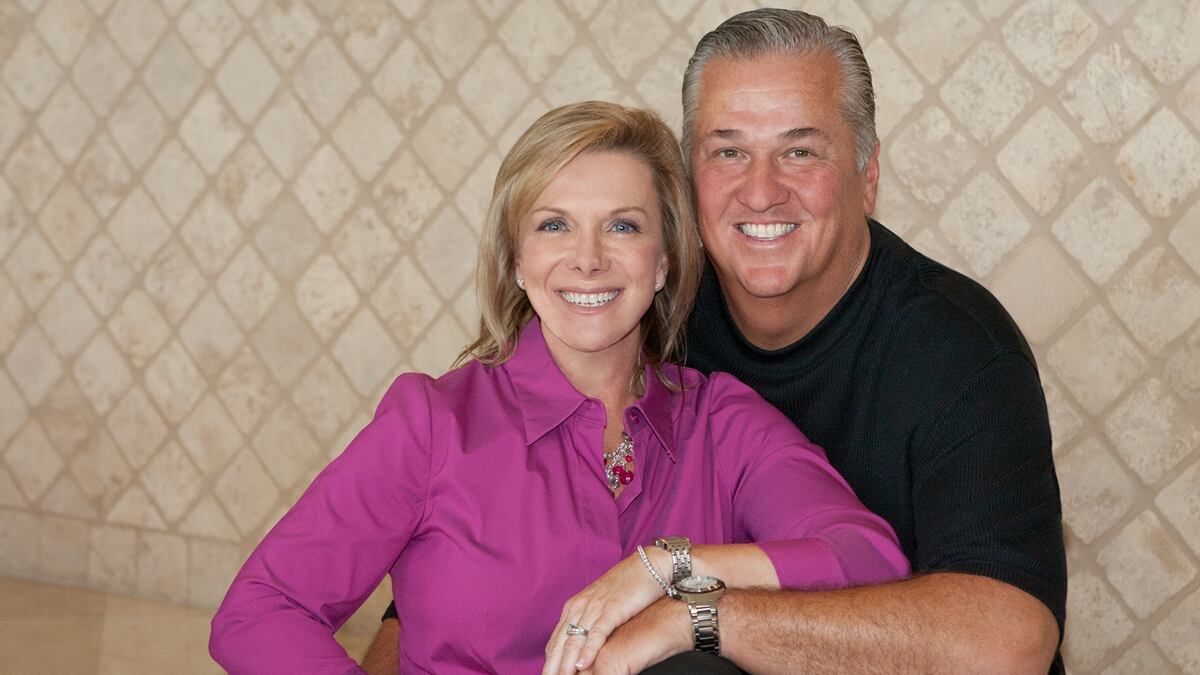 articles/2011/12/06/when-my-husband-lost-his-memory-i-had-to-win-his-love-anew/scott-and-joan-bolzan-amnesia-husband_jpjqfx