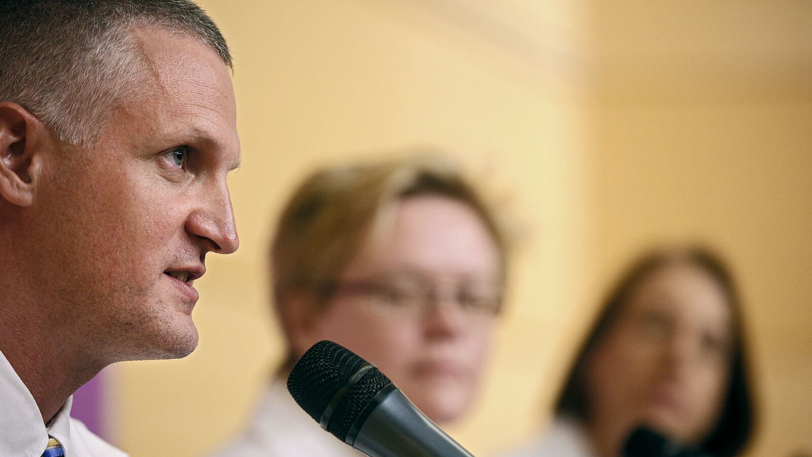 cheats/2014/10/01/four-u-s-deaths-linked-to-enterovirus/141001-entero-virus-cheat_xzqwaz