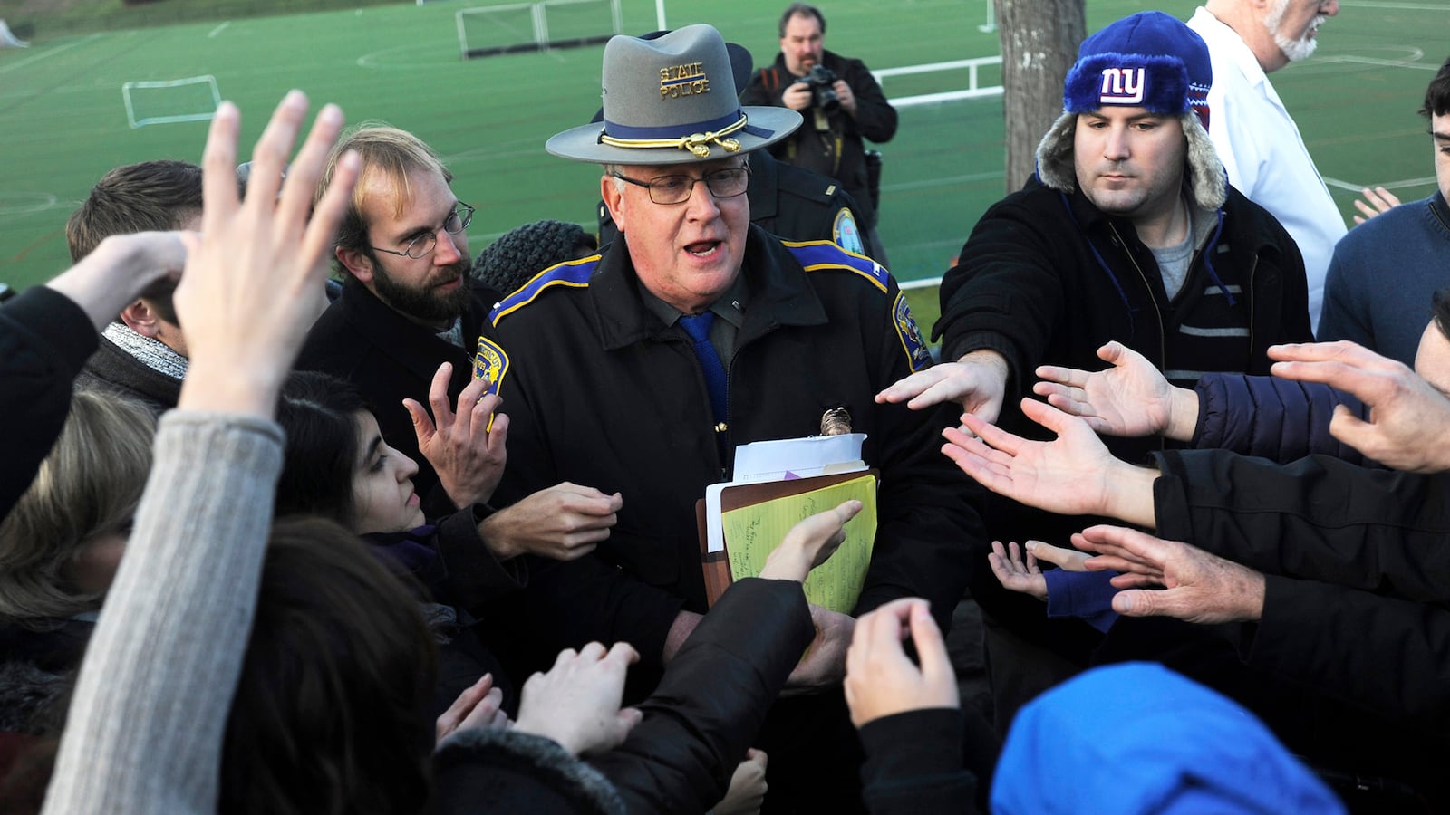 articles/2012/12/20/daily-beast-debate-should-the-media-leave-grieving-newtown-alone/debate-over-press-newtown-wegman-tease_ibisjz