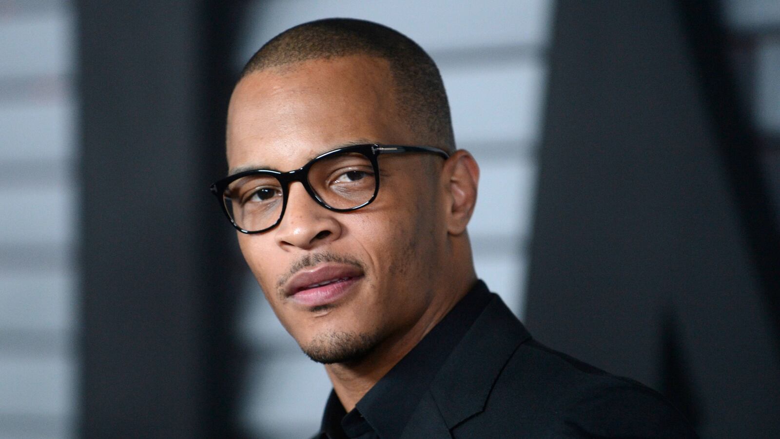 cheats/2015/10/13/rapper-t-i-women-can-t-be-president/151013-TI-cheat_pixflp