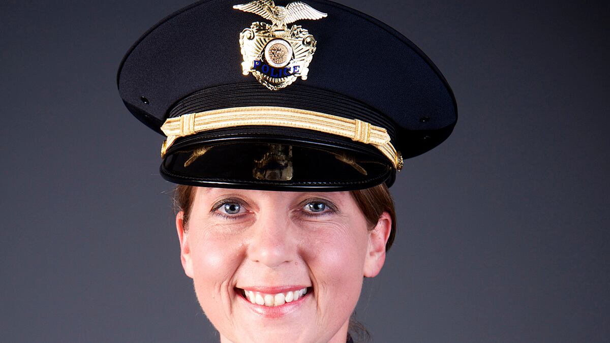 cheats/2016/09/23/tulsa-officer-arrested-freed-on-bond/160923-betty-shelby-tulsa-pd-cheat_iyovhu