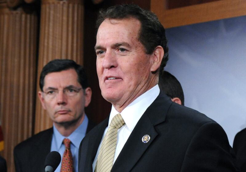galleries/2011/01/13/congress-20-biggest-gun-rights-advocates/politicians-on-gun-control---phil-gingrey_esstgq