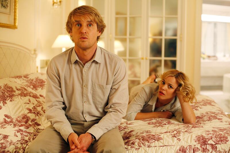 galleries/2012/02/24/oscars-drinking-game-punches-for-best-picture-nominees/midnight-in-paris-sucks-rushfield_k5qfia